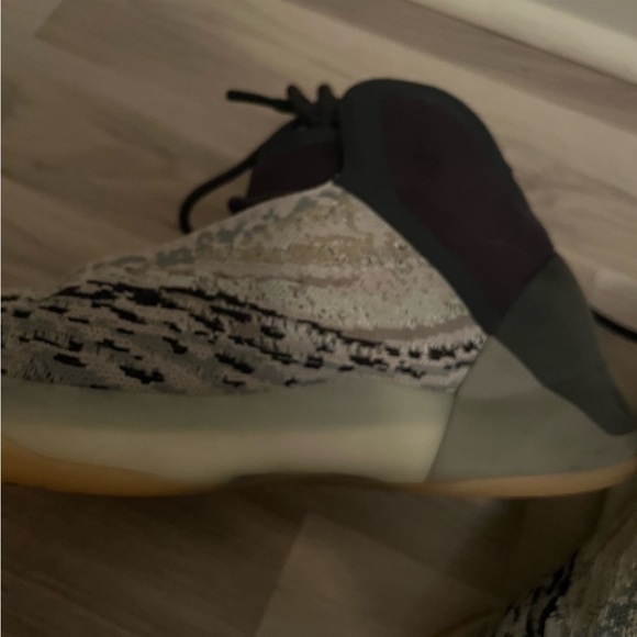 Men's Yeezy Quantum sea teal size 11 great condition rare…❤️(Traded)❤️ - Picture 5 of 10